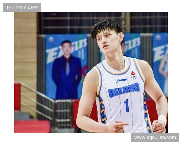 曾凡博在NBA中国赛中的表现彻底打破球迷幻想令人深感失望